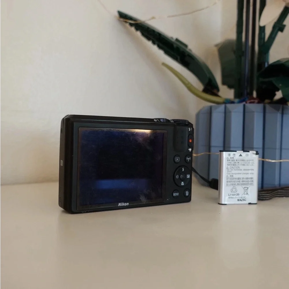 Nikon COOLPIX Black Compact Camera
